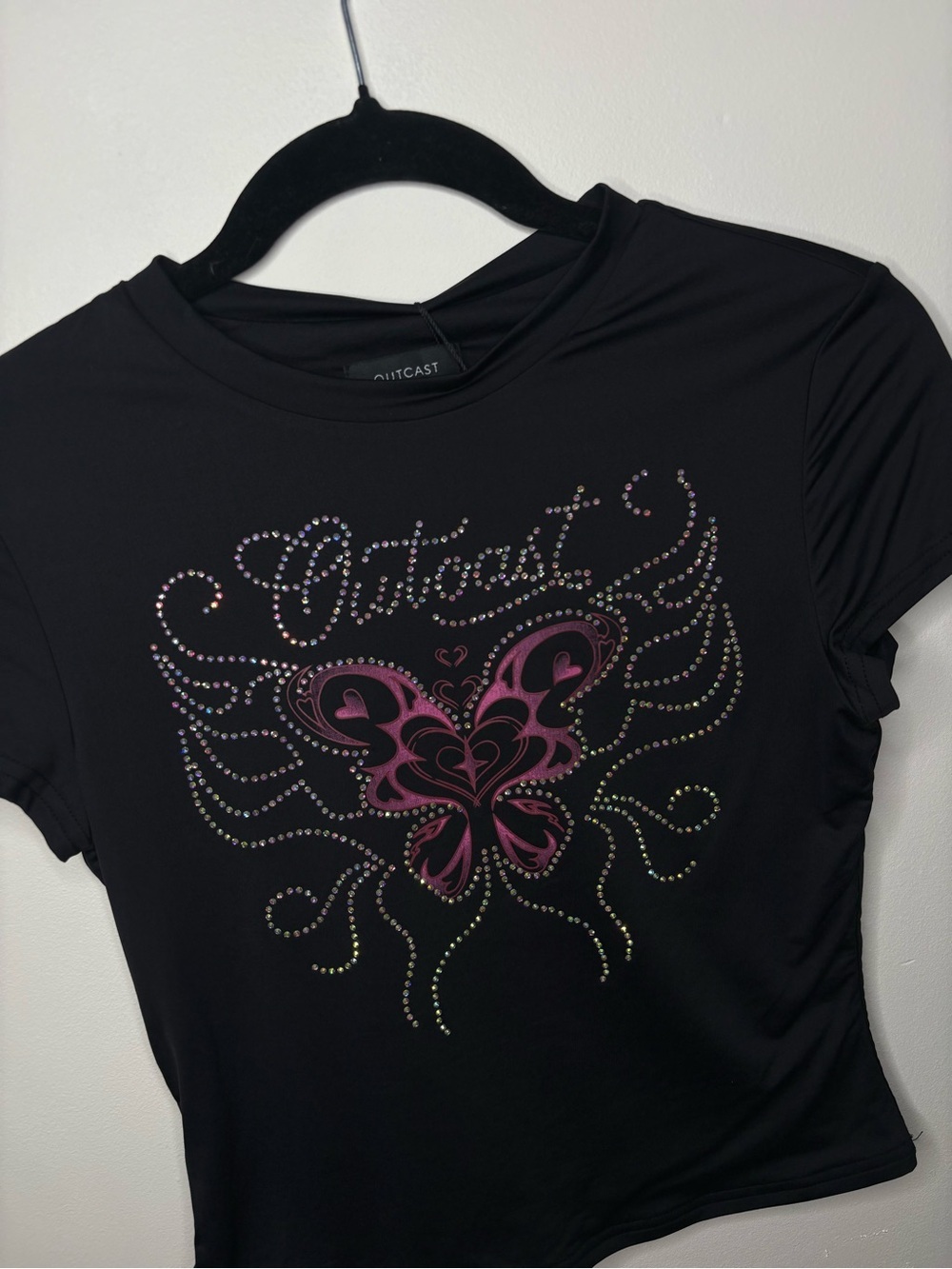 Outcast Man Eater Tee Baby Rhinestone Graphic Crop - Picture 3 of 7
